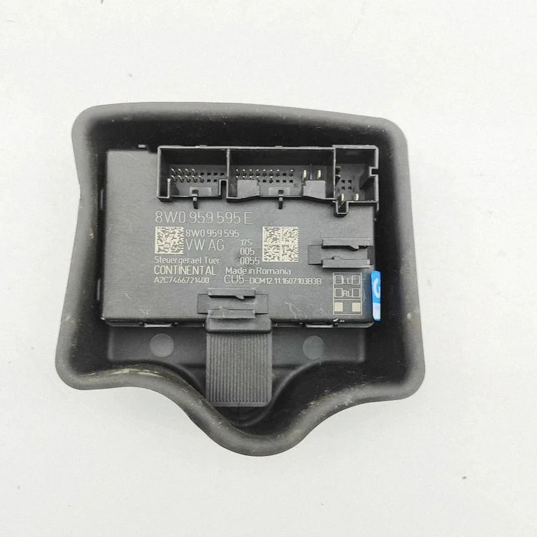 Durvju elektronikas vadības bloks 8W0959595