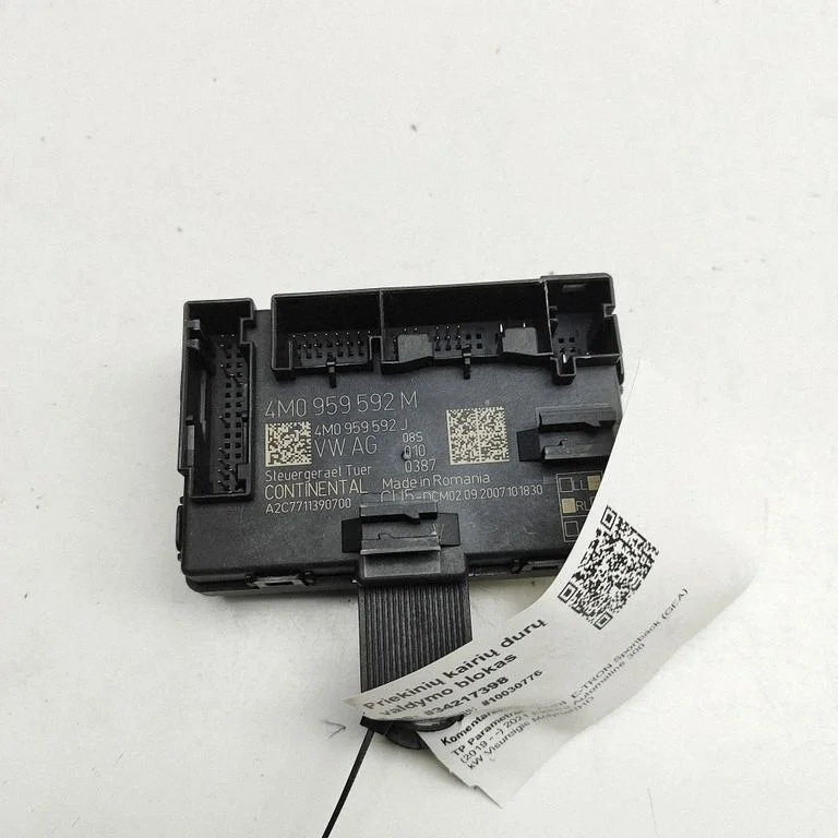 Durvju elektronikas vadības bloks 4M0959592J