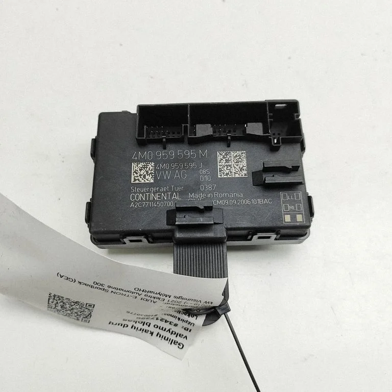 Durvju elektronikas vadības bloks 4M0959595J