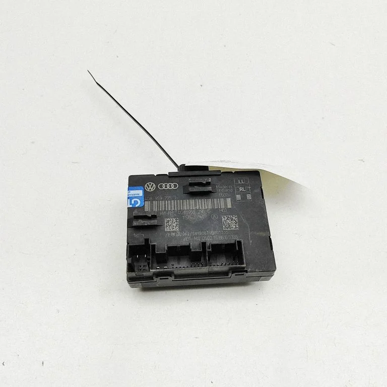 Durvju elektronikas vadības bloks 4G8959795G