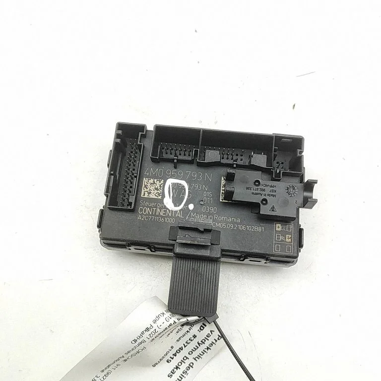 Durvju elektronikas vadības bloks A2C7711361000