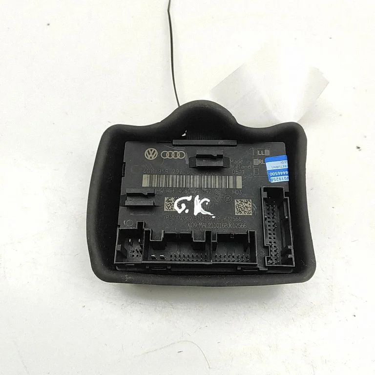 Durvju elektronikas vadības bloks 4G8959792G