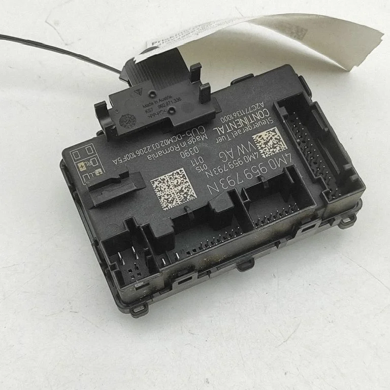 Durvju elektronikas vadības bloks 4M0959793N