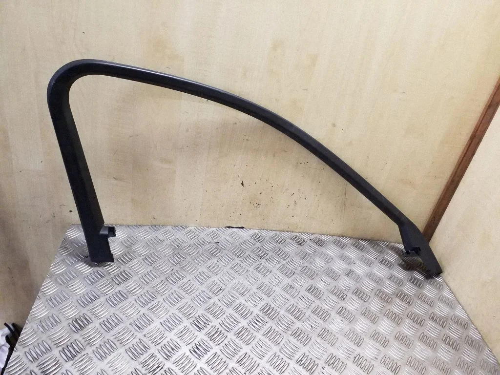 Other front door trim element 8V4867609