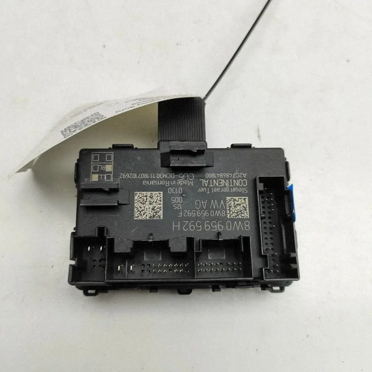 Durvju elektronikas vadības bloks 8W0959592F
