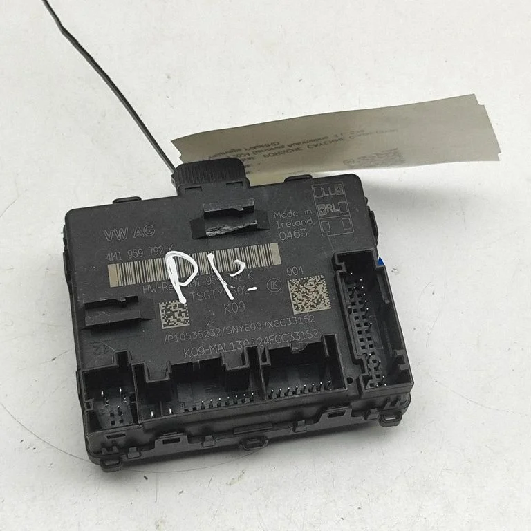 Durvju elektronikas vadības bloks 4M1959792K