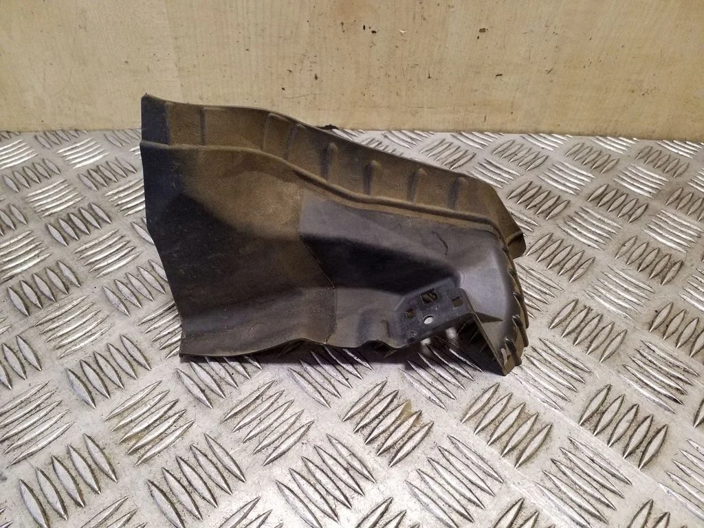 Other front door trim element A1647660125