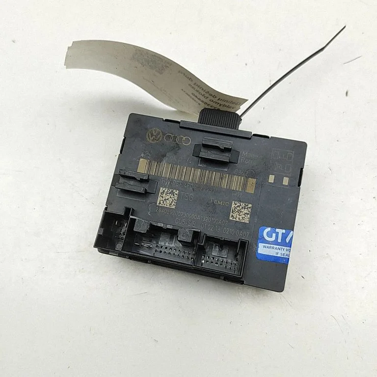 Durvju elektronikas vadības bloks – Audi Q7 4L (2005-2015)