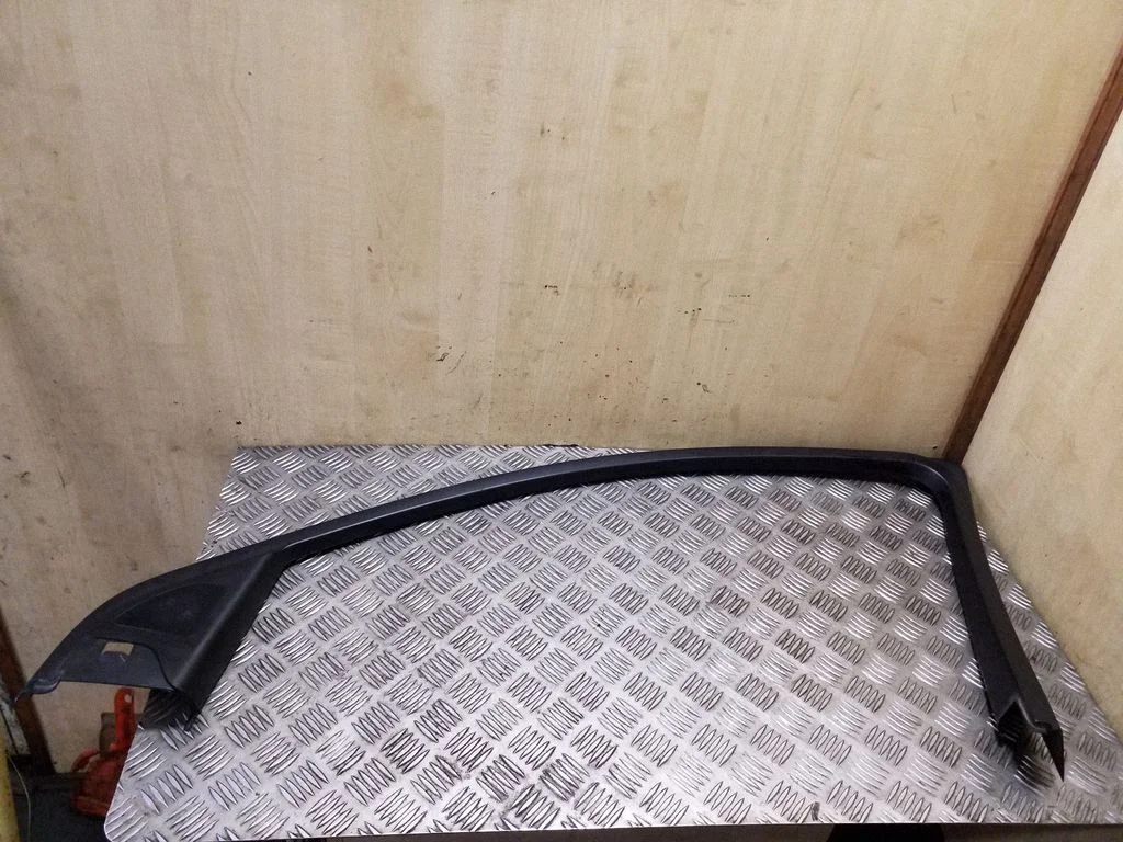 Other front door trim element – Audi Q7 4L (2005-2015)