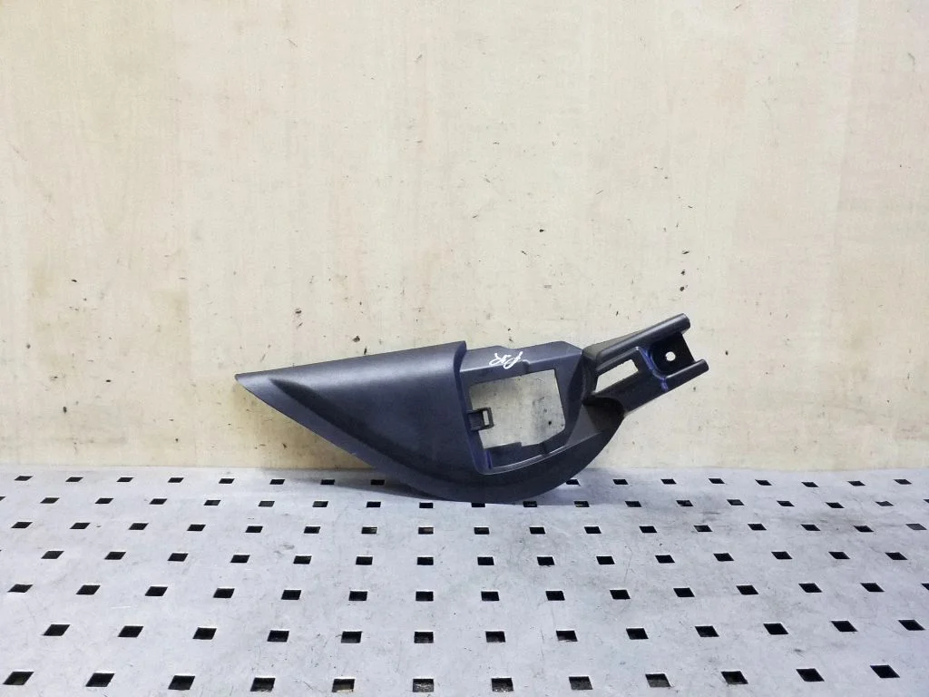 Other front door trim element 96777451