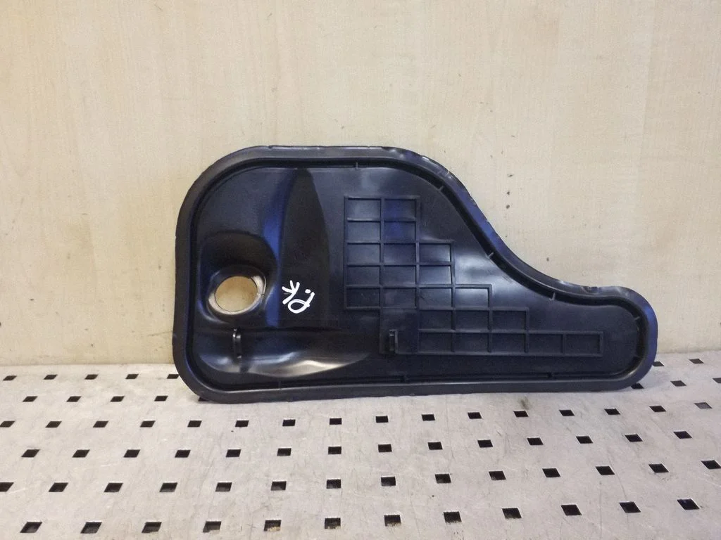 Other front door trim element 8R0837915