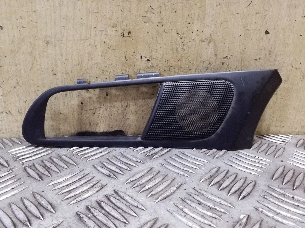 Other front door trim element 94236AG010