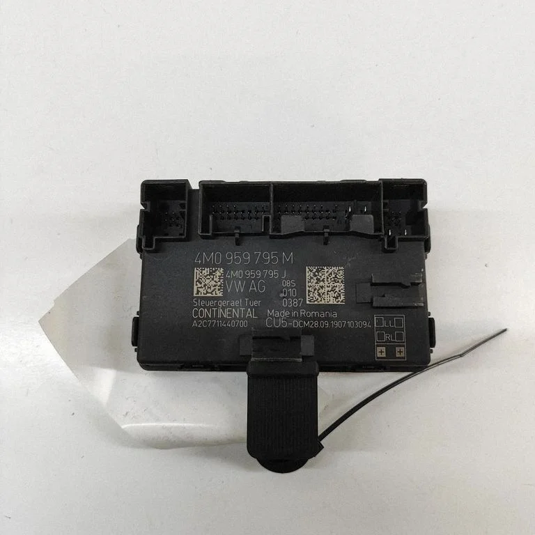 Durvju elektronikas vadības bloks 4M0959795J