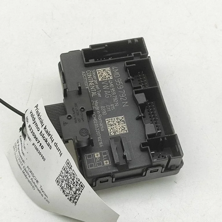 Durvju elektronikas vadības bloks 4M0959792N