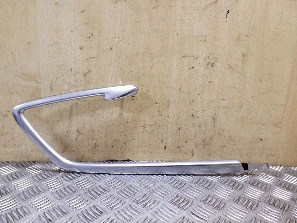 Cita priekšējo durvju apdares detaļa – Volvo S60 (2011-2013)