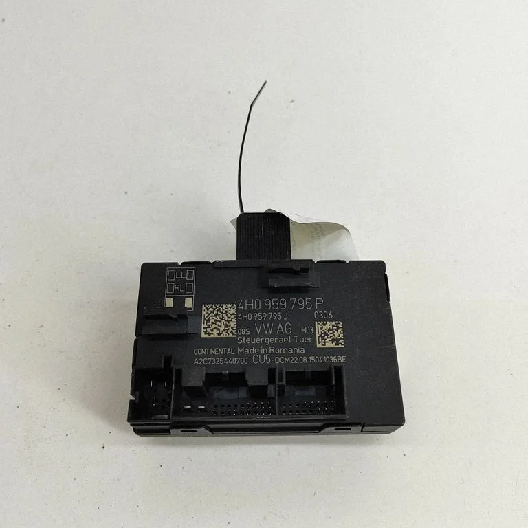 Door control unit/module – Volkswagen Touareg II (2010-2018)