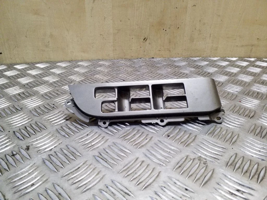 Other front door trim element 80960EQ300X