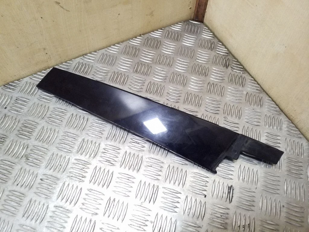 Other front door trim element 3G0837902