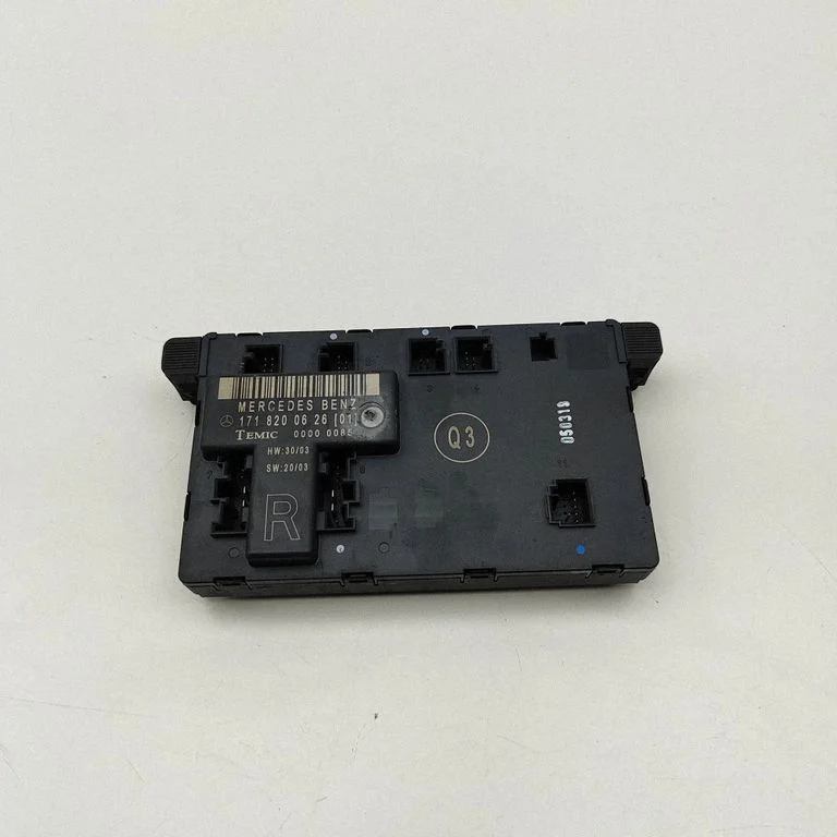 Durvju elektronikas vadības bloks A1718200626