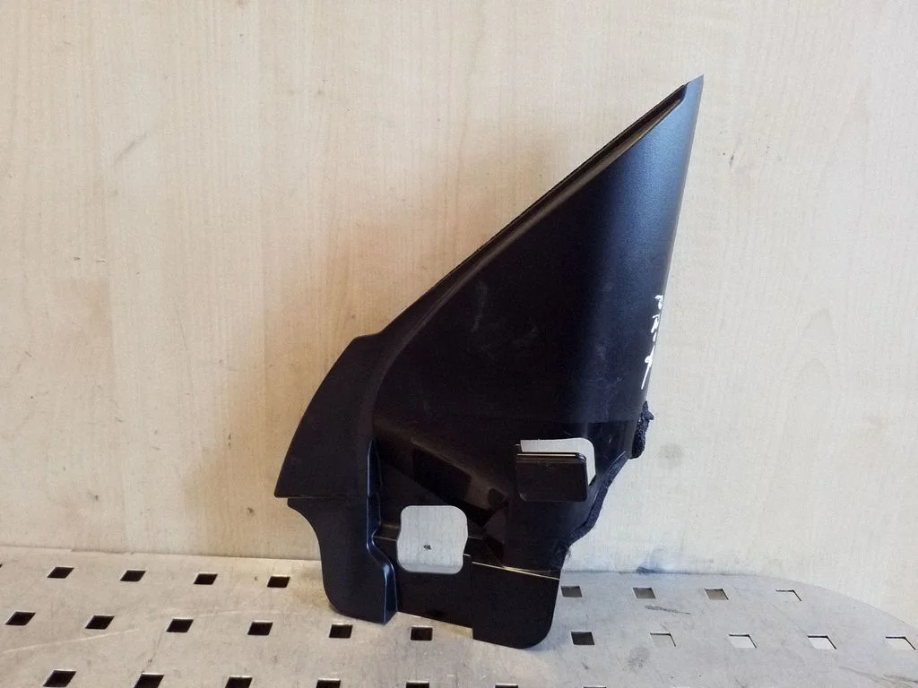 Other front door trim element – Nissan X-Trail T32 (2014-2021)