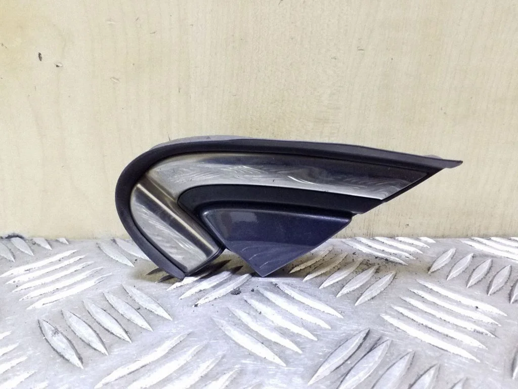 Other front door trim element – Honda CR-V (2007-2012)