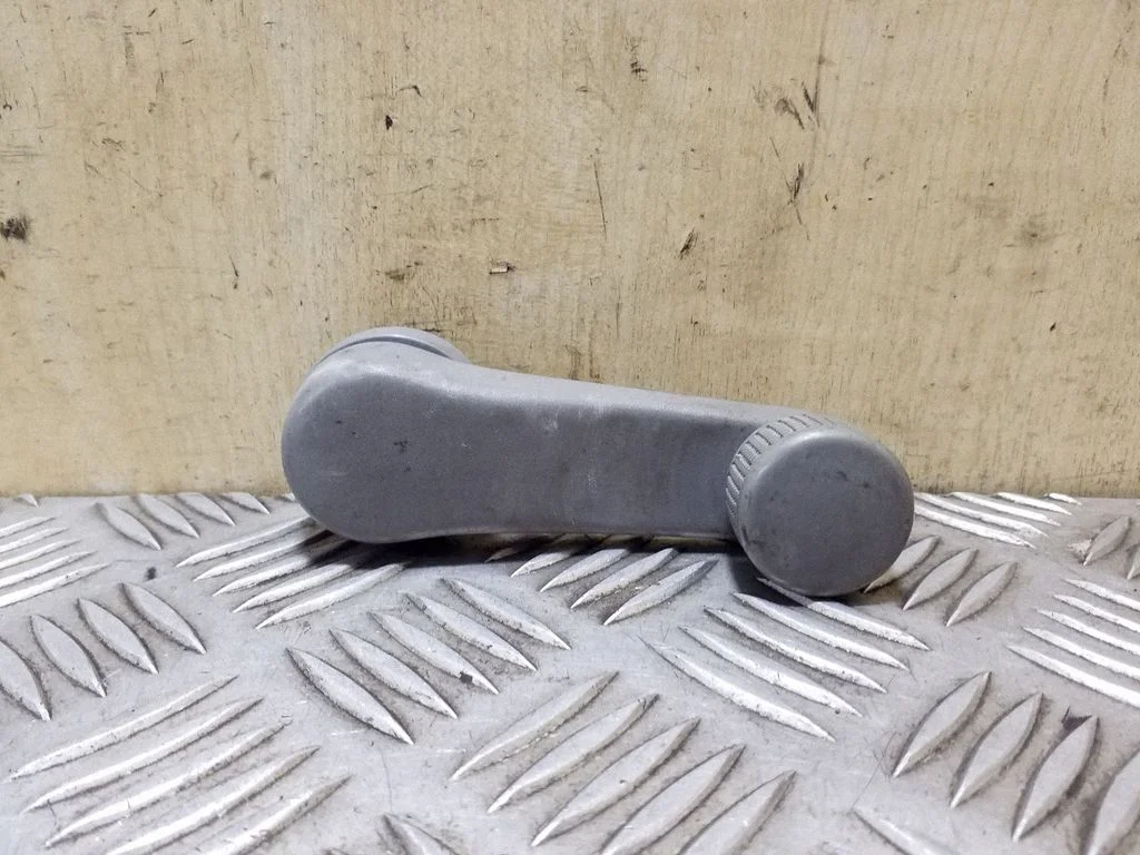 Front door window winding handle 1H0837581D
