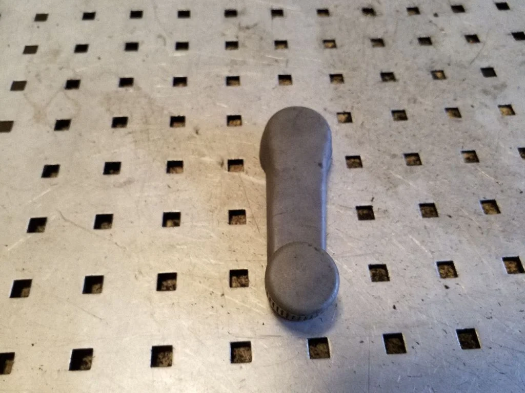 Front door window winding handle 1H0837581