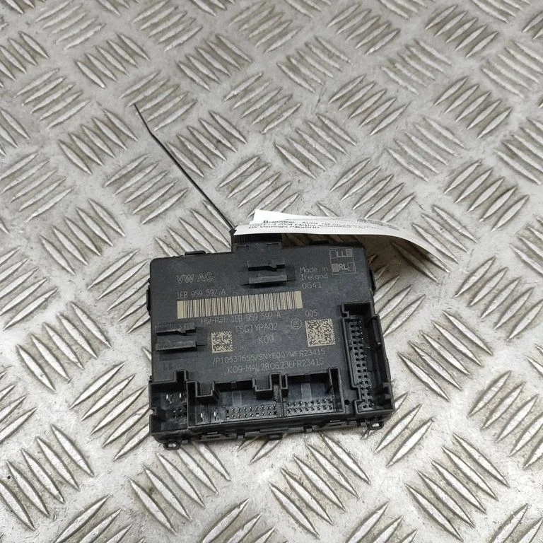 Durvju elektronikas vadības bloks 1EB959592A