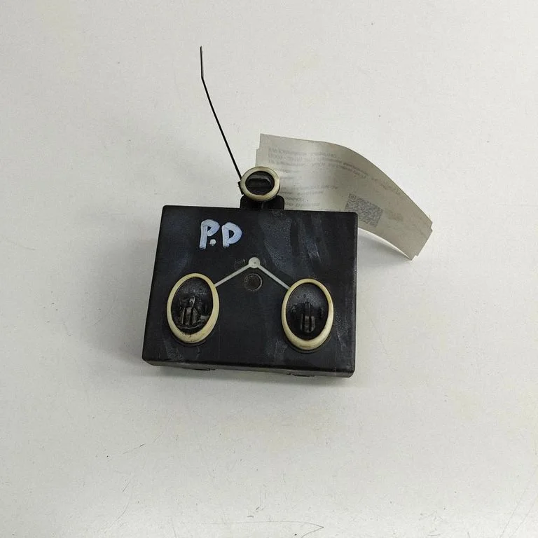 Durvju elektronikas vadības bloks – priekšējā labā