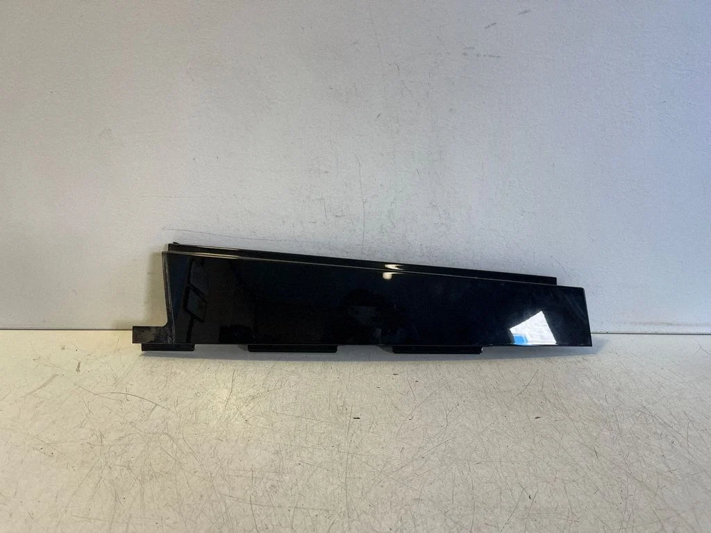 Other rear door trim element – Porsche Cayenne (92A) (2010-2017)