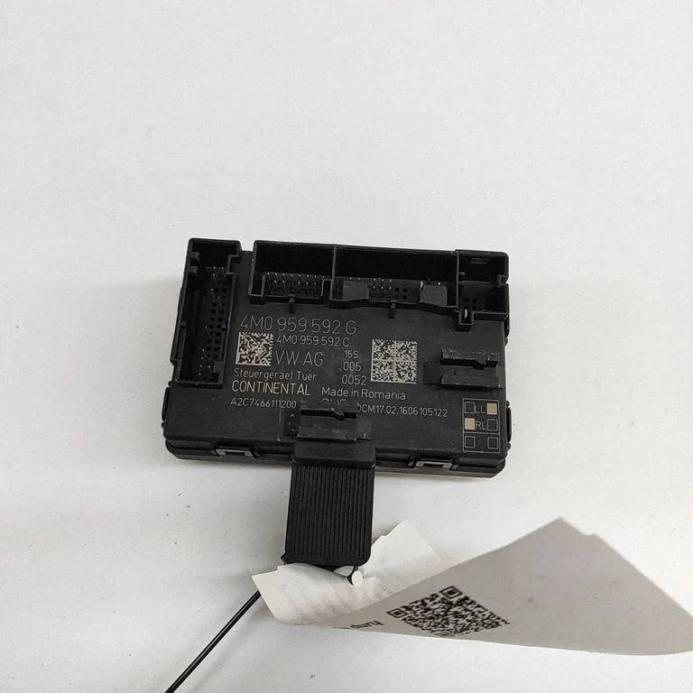 Durvju elektronikas vadības bloks 4M0959592C