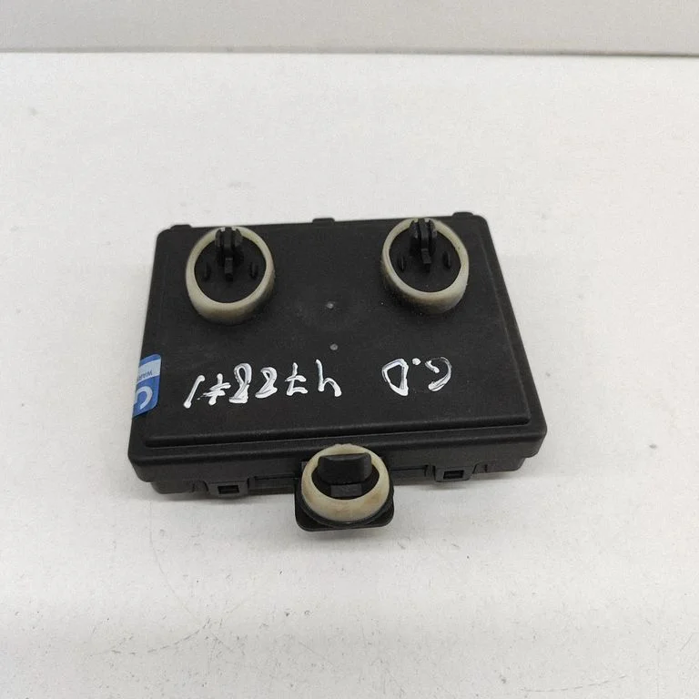 Durvju elektronikas vadības bloks P10537657