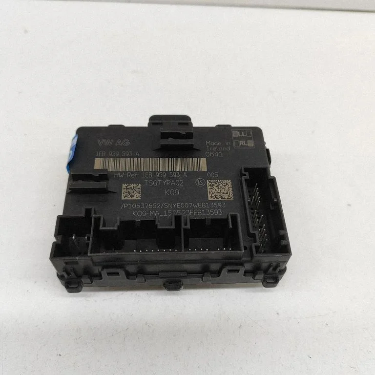 Durvju elektronikas vadības bloks P10537652