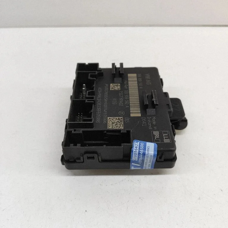 Durvju elektronikas vadības bloks P10537655