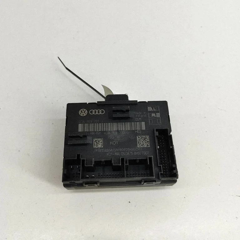 Durvju elektronikas vadības bloks 4G8959793G