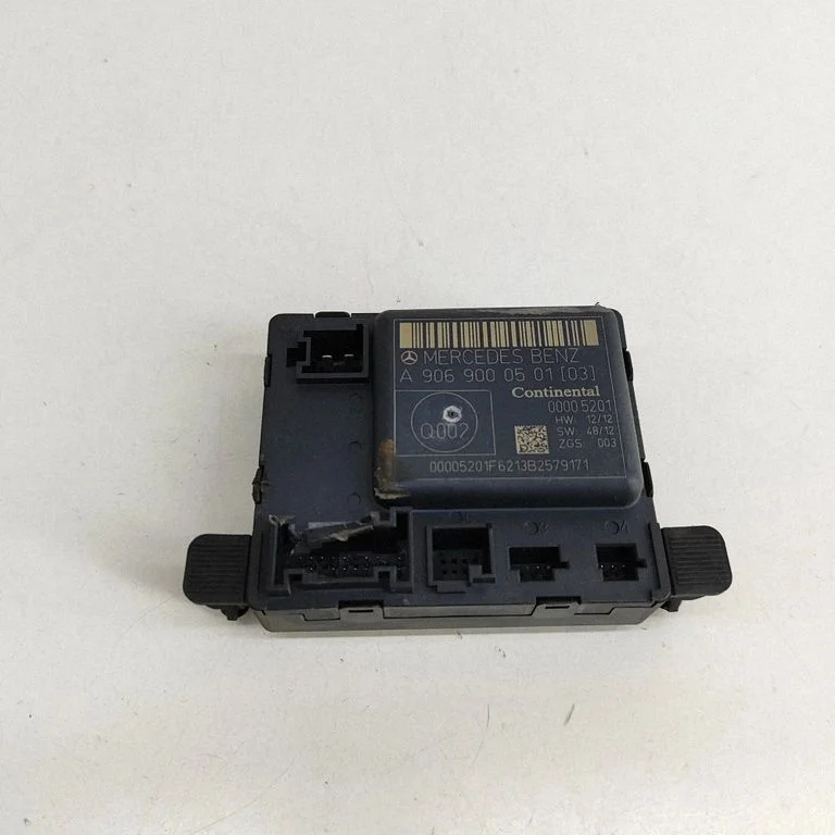 Durvju elektronikas vadības bloks A9069000501