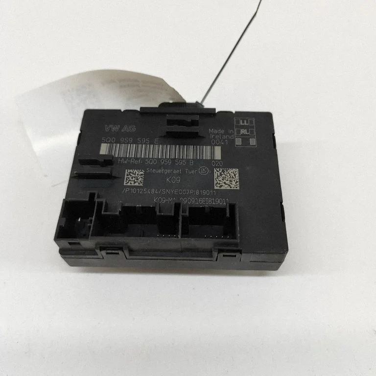 Durvju elektronikas vadības bloks 5Q0959595B