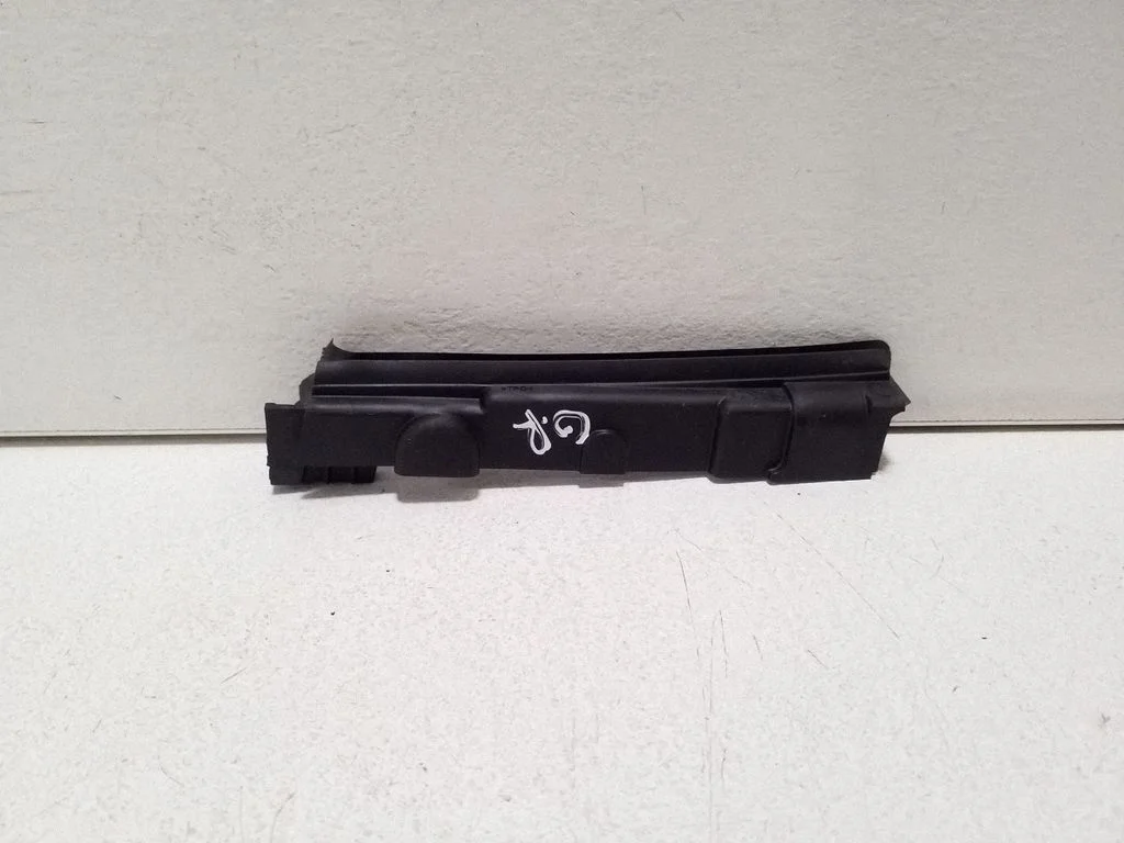 Other rear door trim element – Lexus NX (2014-2021)
