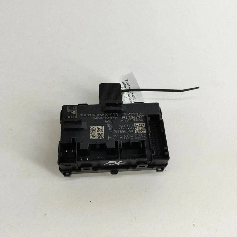 Door control unit/module – Audi A4 S4 B9 (2015-2019)