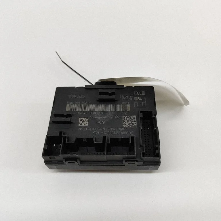 Door control unit/module – Volkswagen Passat CC (2008-2016)