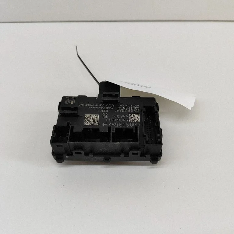 Durvju elektronikas vadības bloks 4M0959592J