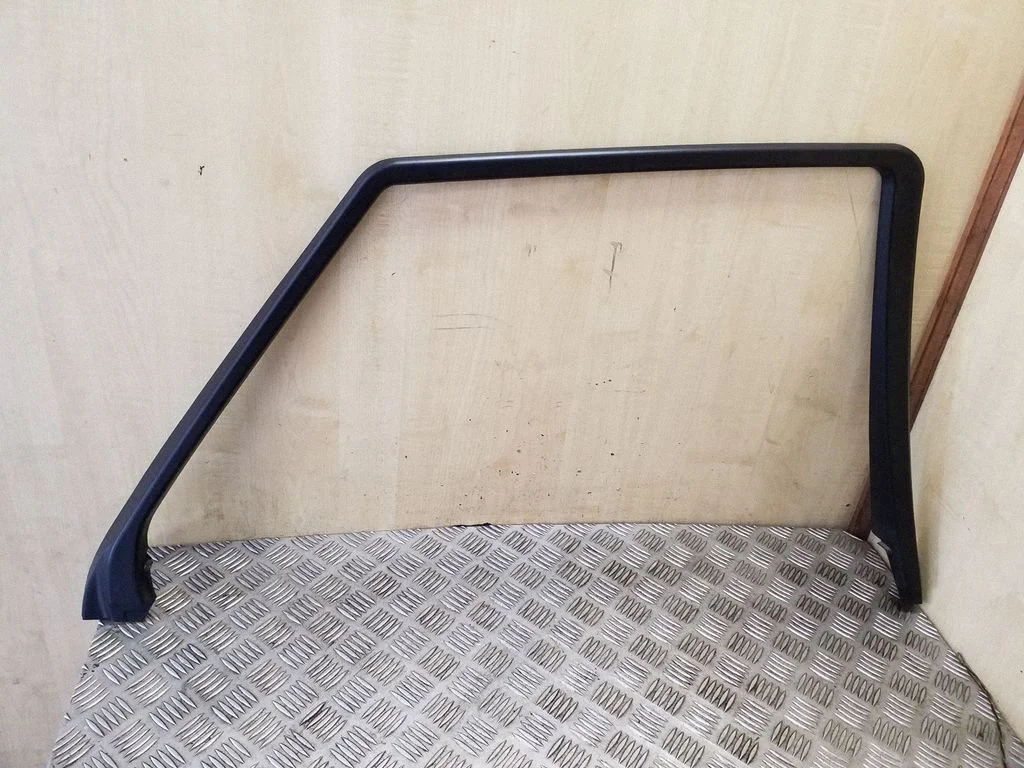 Other rear door trim element – Mercedes-Benz ML-Class W164 (2005-2011)