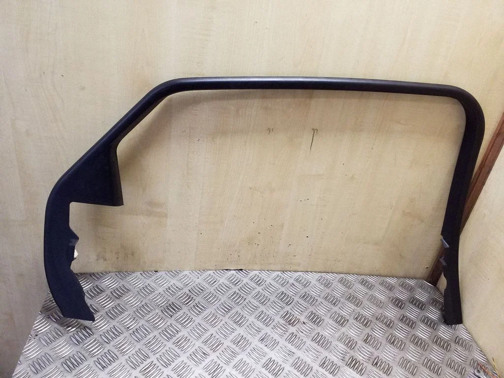 Muu tagumise ukse viimistluse osa AW93F25561BC