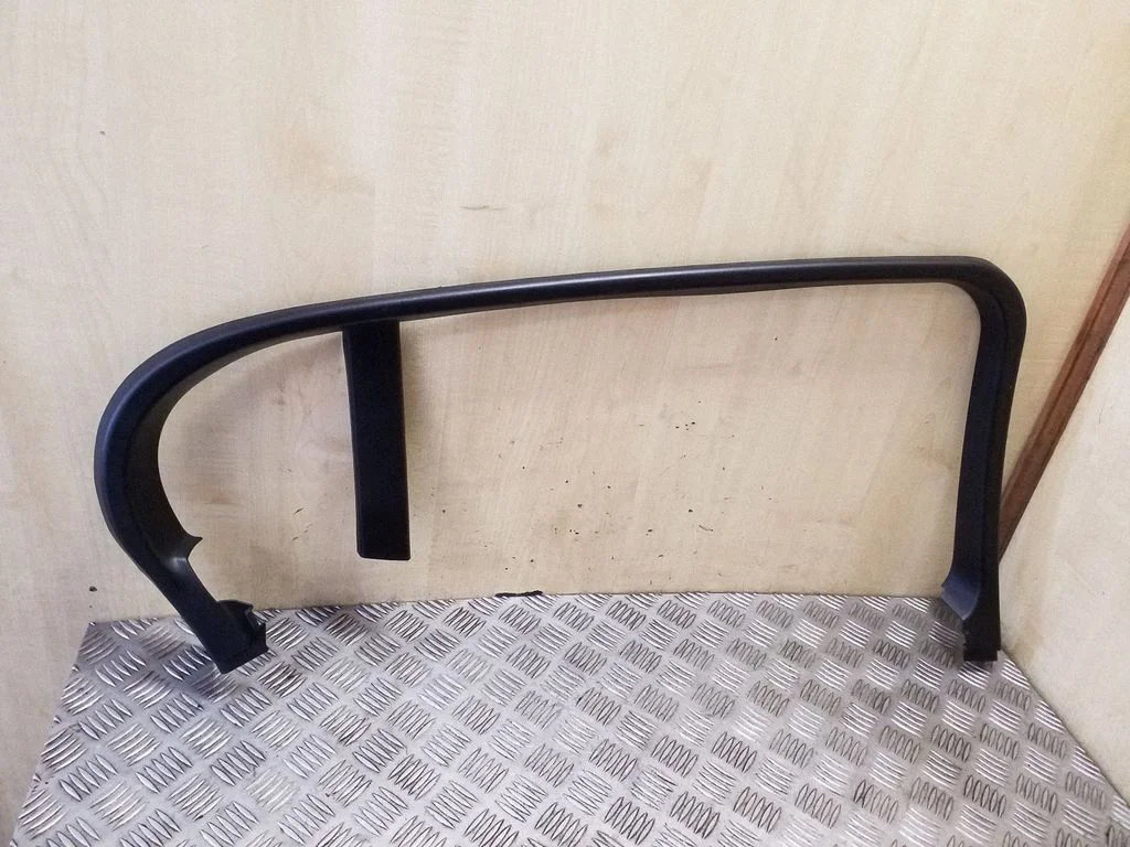 Muu tagumise ukse viimistluse osa 8X2325561AB