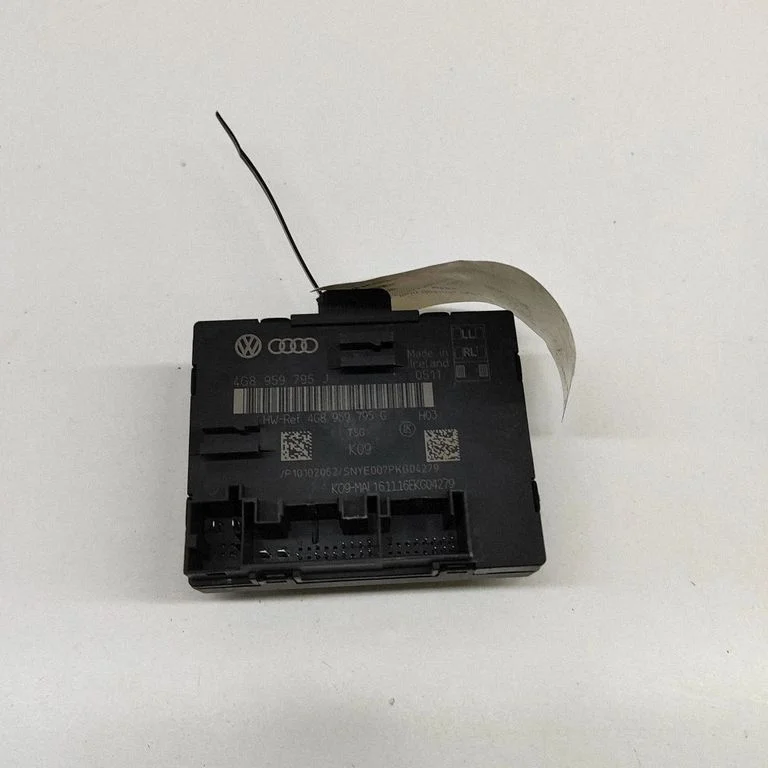 Durvju elektronikas vadības bloks 4G8959795G