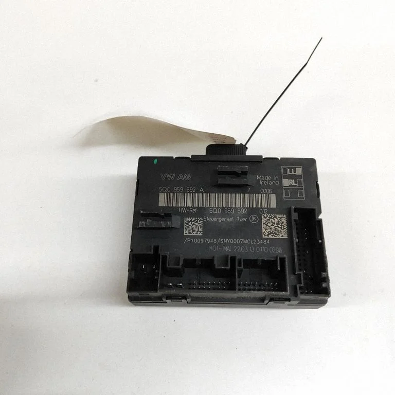 Durvju elektronikas vadības bloks 5Q0959592