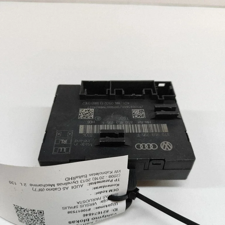 Durvju elektronikas vadības bloks 8T0959795F