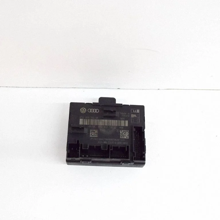 Durvju elektronikas vadības bloks 8T0959792D