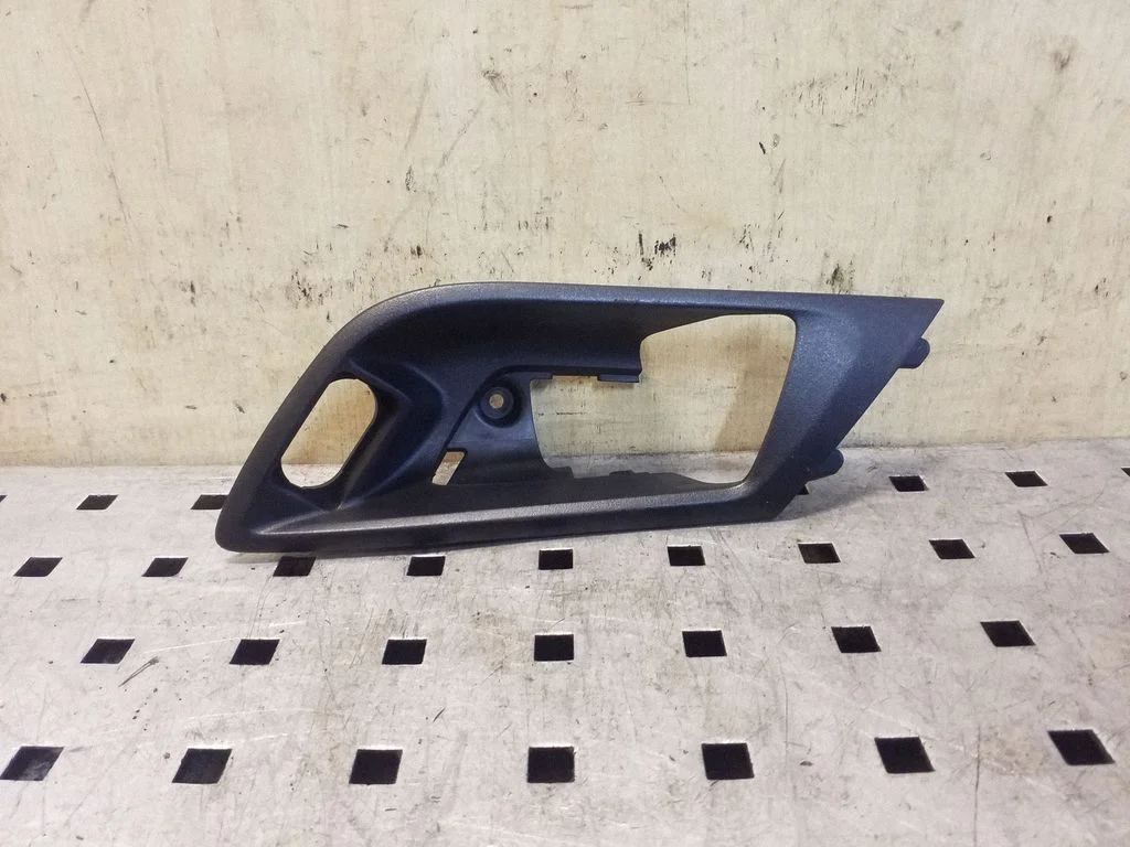 Muu tagumise ukse viimistluse osa BS71A226A37