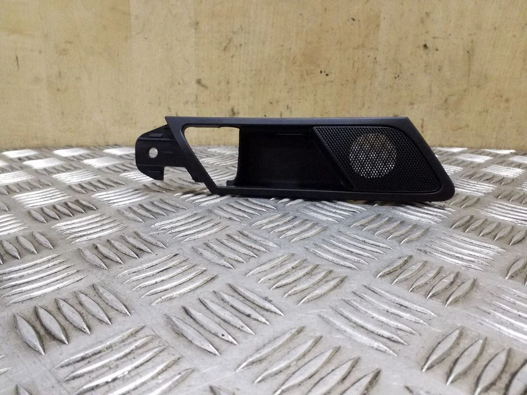 Other rear door trim element – Mercedes-Benz ML-Class W164 (2005-2011)
